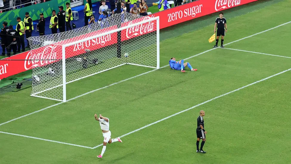 Netherlands players celebrate Cody Gakpo's goal against Morocco in the World Cup Round of 32